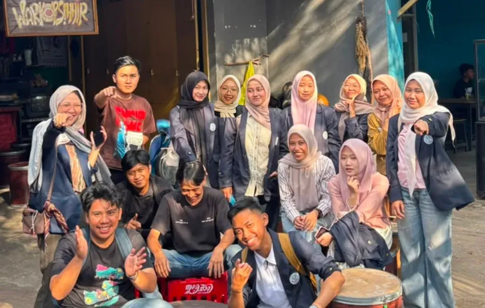 Ilustrasi Beragam Warna KKN 196