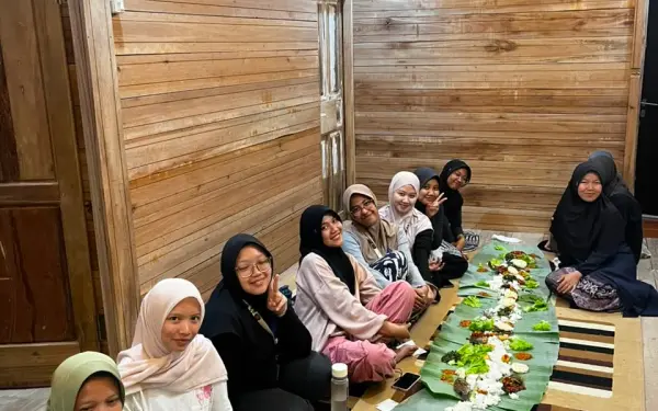 Tradisi Ngaliwet di Pasir Banen