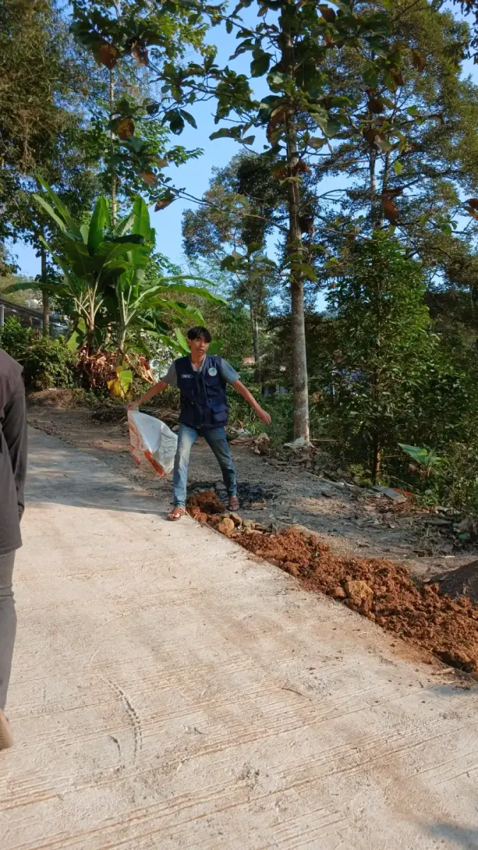 Kerja Bakti Bersihkan Lingkungan 7