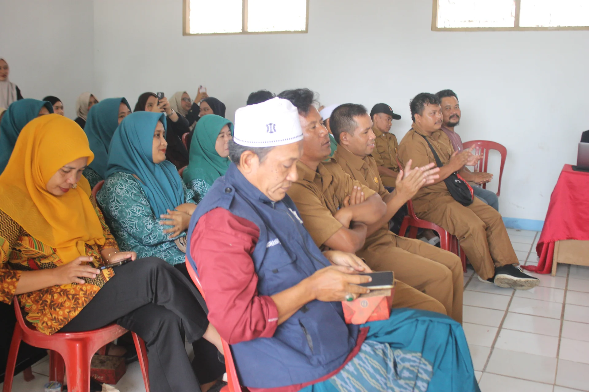 Tamu Undangan & Perangkat Desa