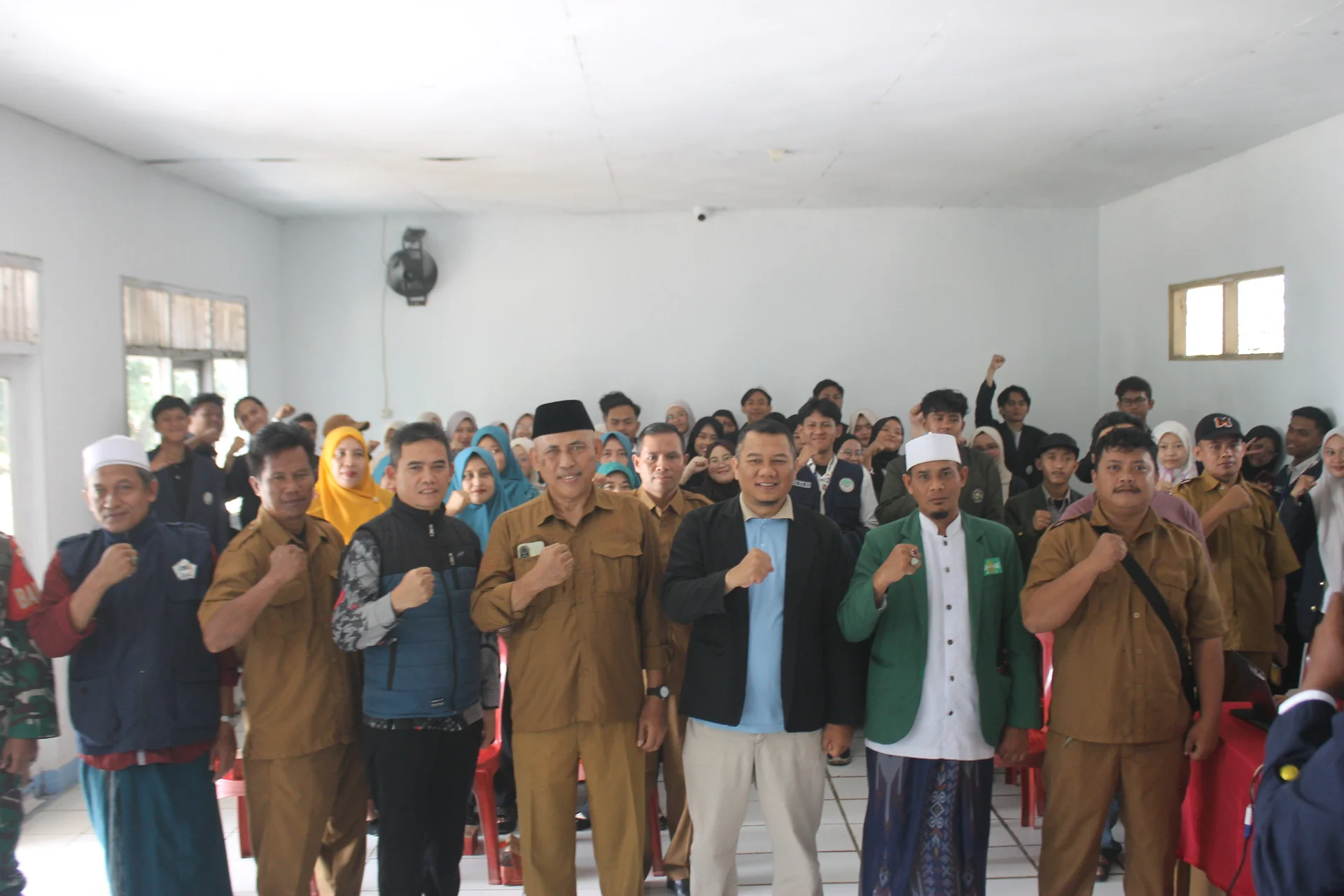 Foto Bersama Sesi Penutup