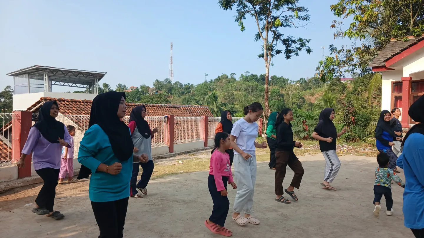 Dokumentasi Senam Pagi Bersama Warga 4